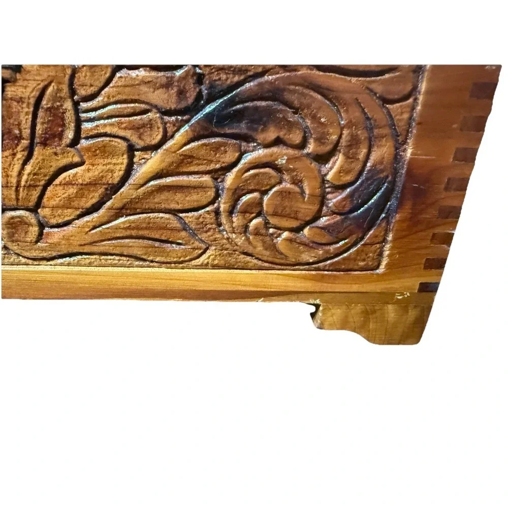 Vintage wood carved jewelry box scene on top mirror lock 11x4.5x6